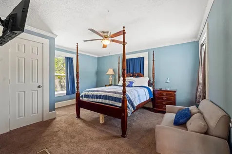 2813 Bernardo De Galvez Galveston TX 77550