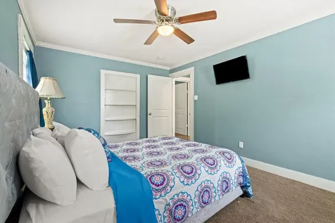 2813 Bernardo De Galvez Galveston TX 77550