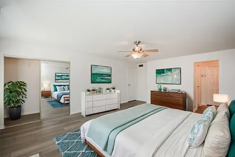 9850 Pagewood Lane 1806 Houston TX 77042