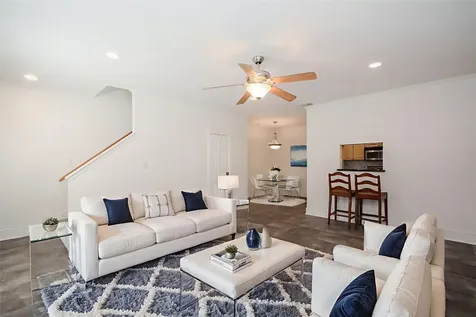 9850 Pagewood Lane 1806 Houston TX 77042