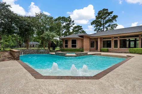 9453 Deer Path Lane Magnolia TX 77354