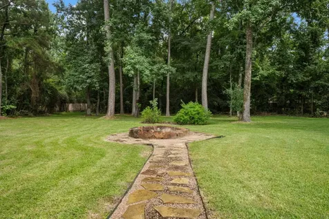 9453 Deer Path Lane Magnolia TX 77354