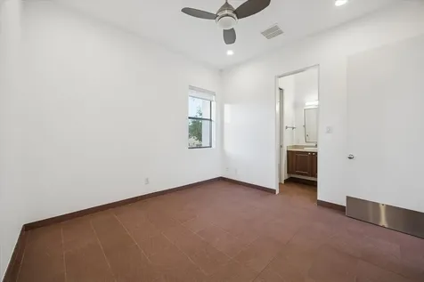 118 Tuam Street Houston TX 77006