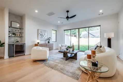 3909 Driscoll Street Houston TX 77098