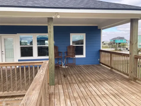 18307 Warrior Road Galveston TX 77554