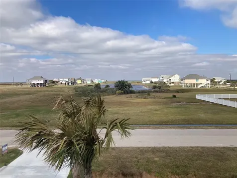 18307 Warrior Road Galveston TX 77554