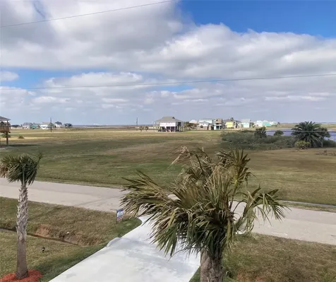 18307 Warrior Road Galveston TX 77554