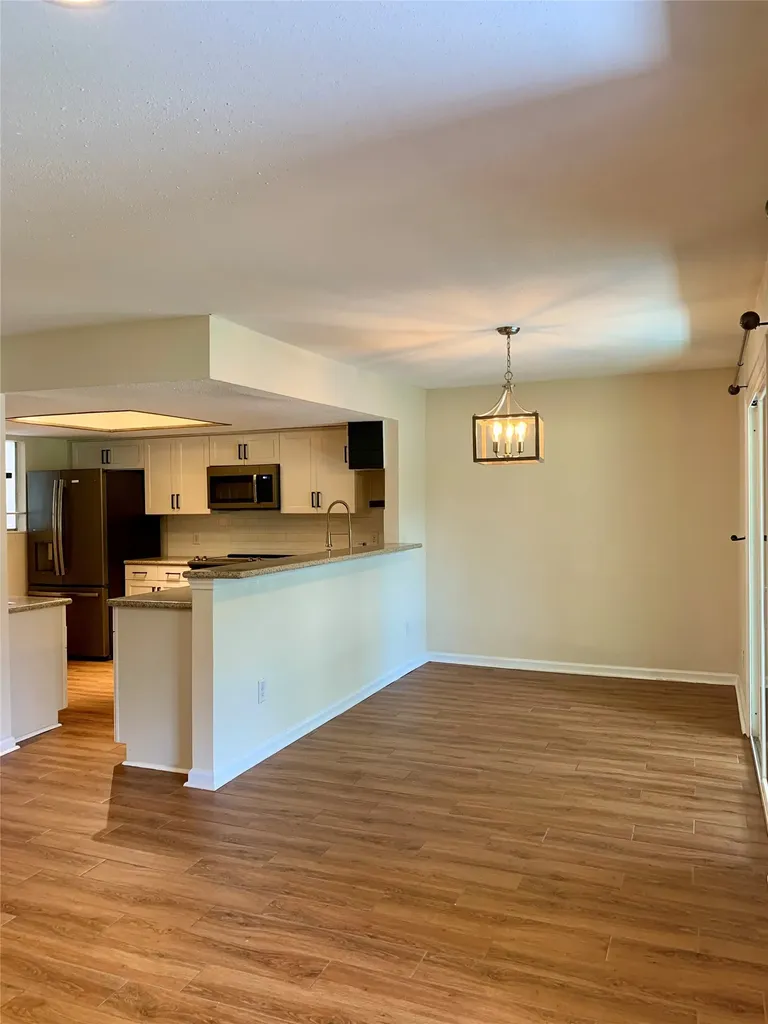 5005 Georgi Lane 14 Houston TX 77092