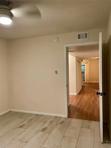 5005 Georgi Lane 14 Houston TX 77092