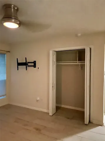 5005 Georgi Lane 14 Houston TX 77092