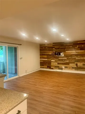 5005 Georgi Lane 14 Houston TX 77092