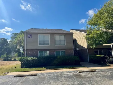 5005 Georgi Lane 14 Houston TX 77092