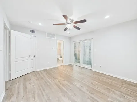 5333 Richmond Avenue 11 Houston TX 77056