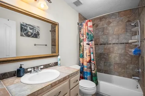 2 Amber Fire Place The Woodlands TX 77381