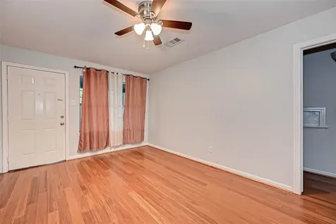 7028 Saint Augustine Street Houston TX 77021