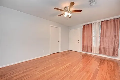 7028 Saint Augustine Street Houston TX 77021