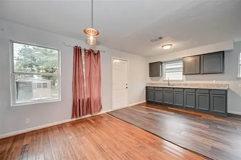7028 Saint Augustine Street Houston TX 77021