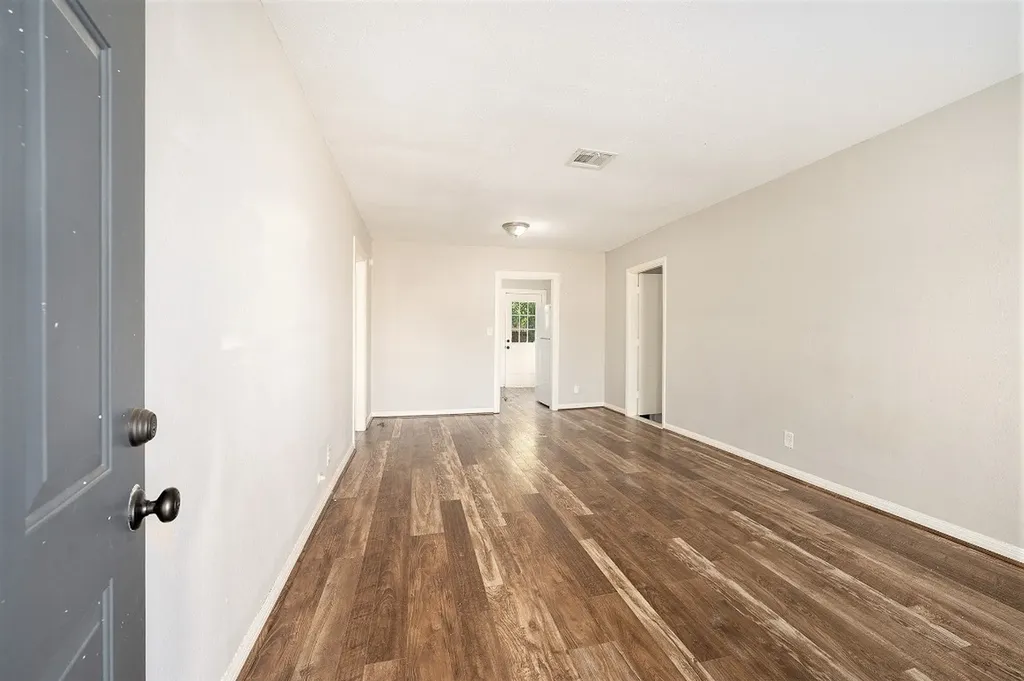 10406 Wiggins Street Houston TX 77029
