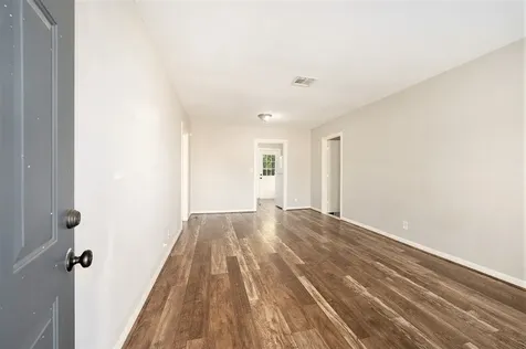 10406 Wiggins Street Houston TX 77029