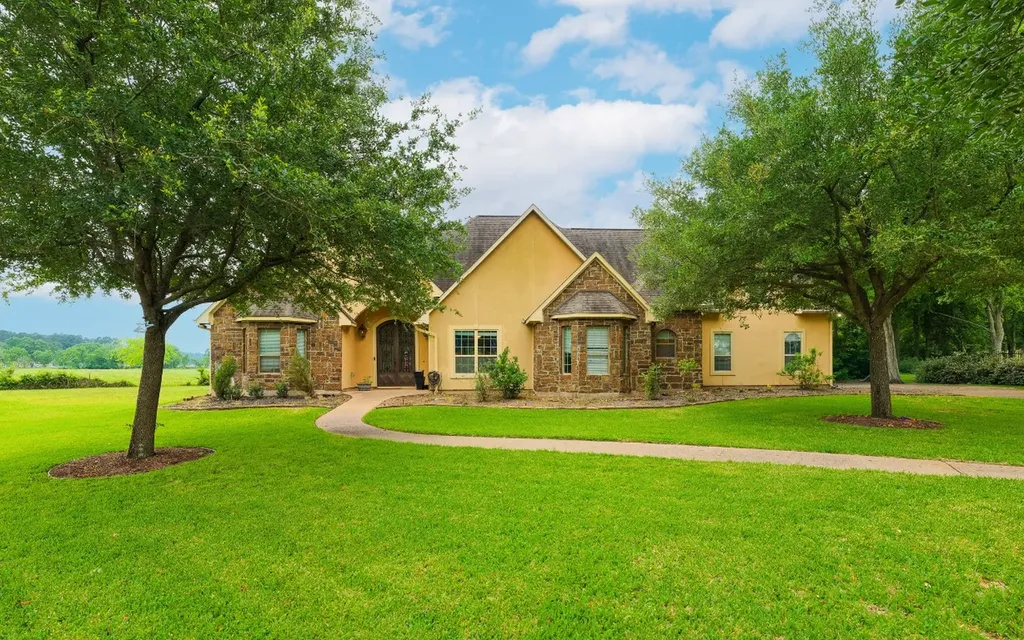10863 Bourbon Street Willis TX 77318