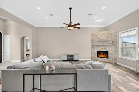 10863 Bourbon Street Willis TX 77318