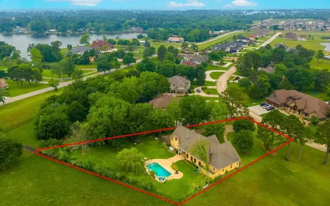 10863 Bourbon Street Willis TX 77318