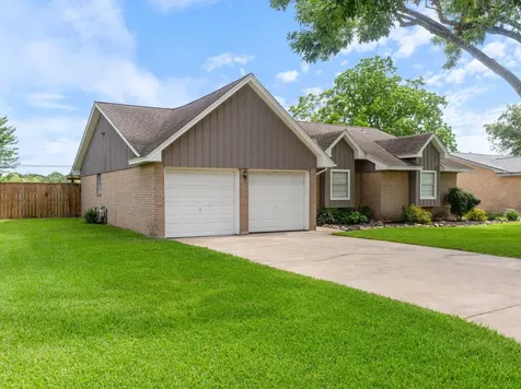3925 Heatherglen Street Bay City TX 77414