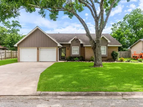 3925 Heatherglen Street Bay City TX 77414