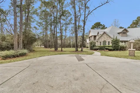 11018 Lake Windcrest Magnolia TX 77354