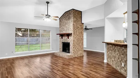 830 S 6th Street La Porte TX 77571