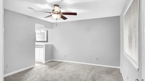 830 S 6th Street La Porte TX 77571