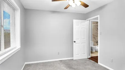 830 S 6th Street La Porte TX 77571