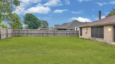 830 S 6th Street La Porte TX 77571