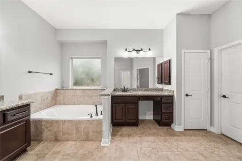 17552 Country Meadow Magnolia TX 77355