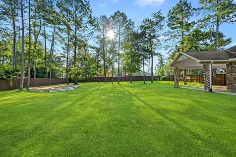 17552 Country Meadow Magnolia TX 77355