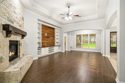 17552 Country Meadow Magnolia TX 77355