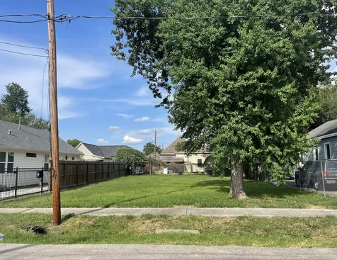 2114 Chestnut Street Houston TX 77009