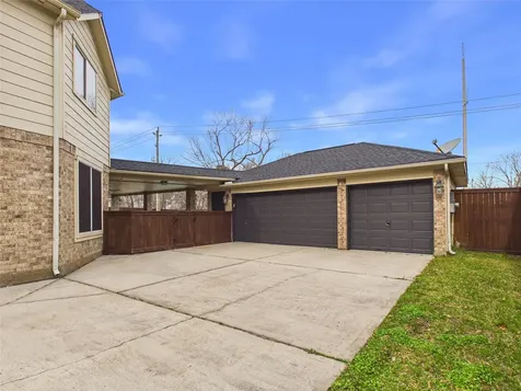 1504 Hickory Bend Court Pearland TX 77581