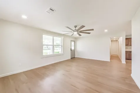 320 S Jamison Street La Porte TX 77571