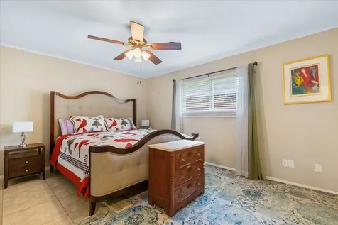 1517 19th Avenue N Texas City TX 77590