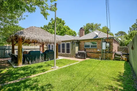 1517 19th Avenue N Texas City TX 77590