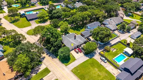 1517 19th Avenue N Texas City TX 77590