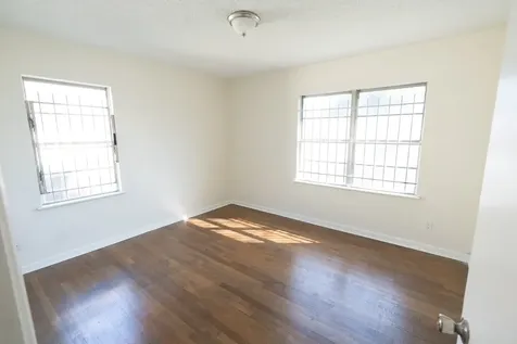 5631 Westover Street Houston TX 77033