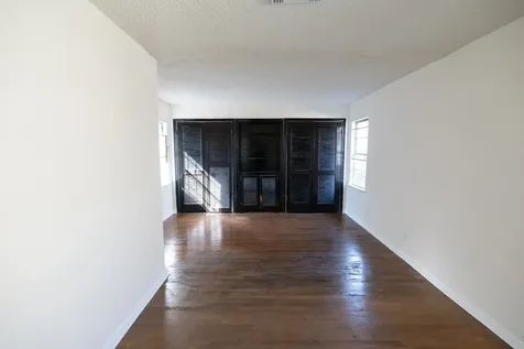 5631 Westover Street Houston TX 77033