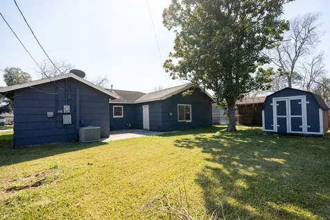 5631 Westover Street Houston TX 77033