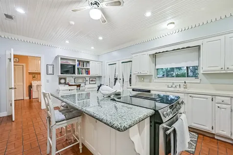 108 Fir Drive Lake Jackson TX 77566