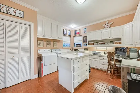 108 Fir Drive Lake Jackson TX 77566