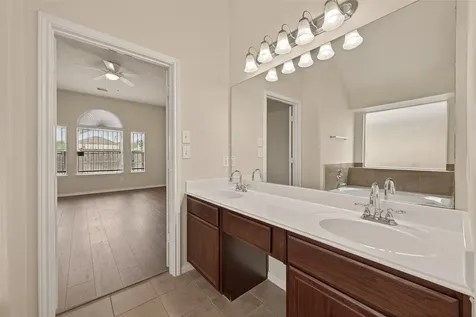 11719 Bollinger Park Court Houston TX 77047