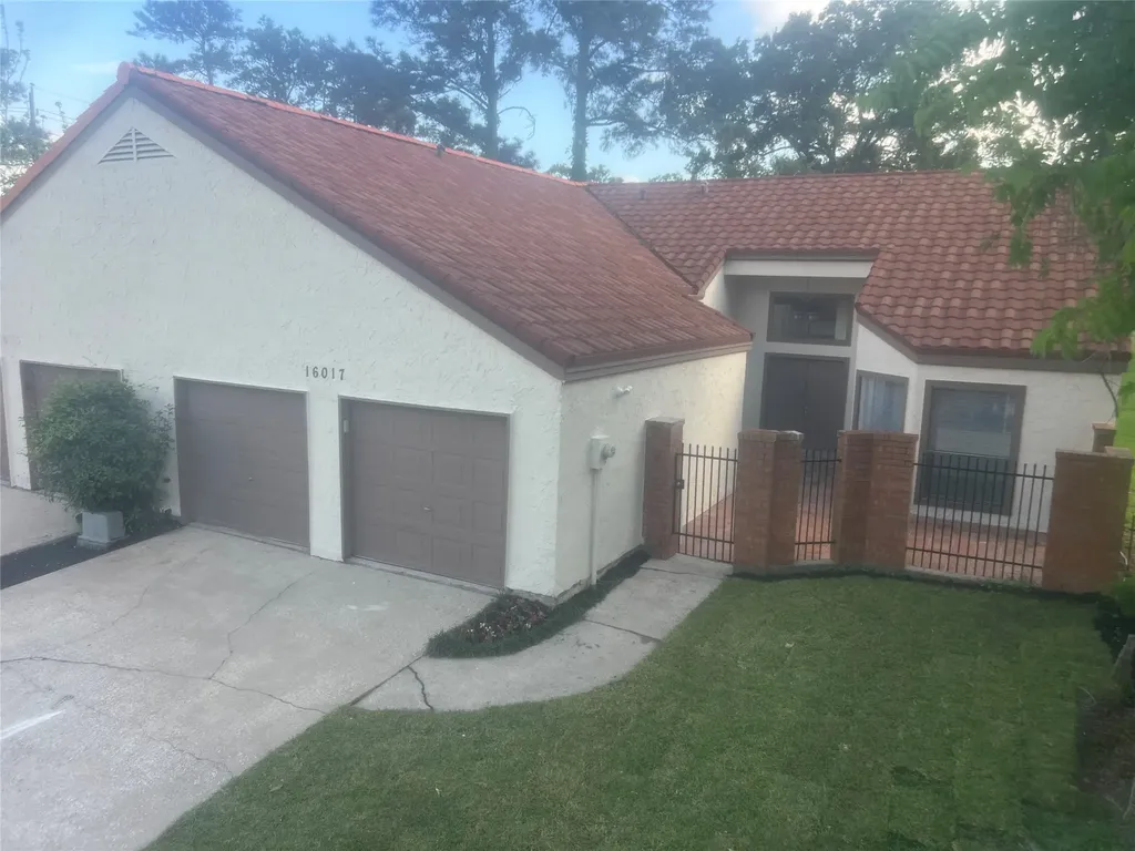 16017 Golf Club Drive Crosby TX 77532