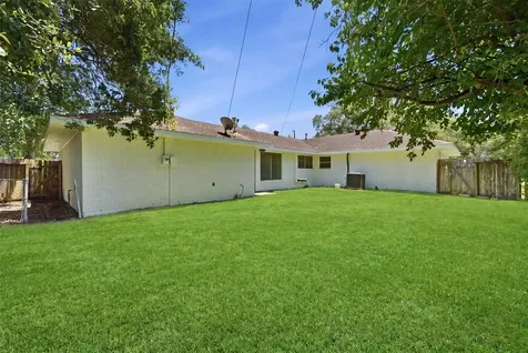 5002 Live Oak Drive Texas City TX 77591